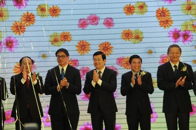 SC VivoCity officially opens with with strong shopper and tenant support